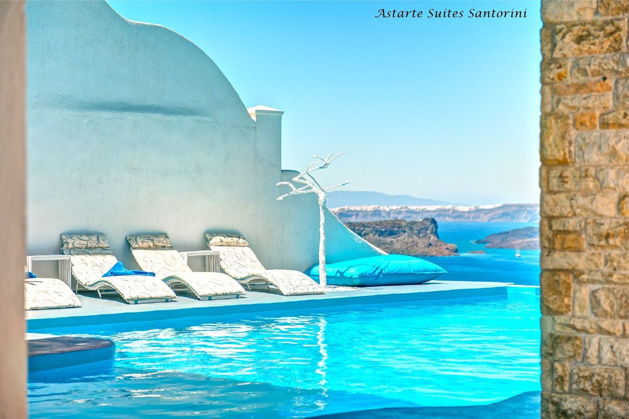 Astarte_Suites_Hotel_in_Santorini