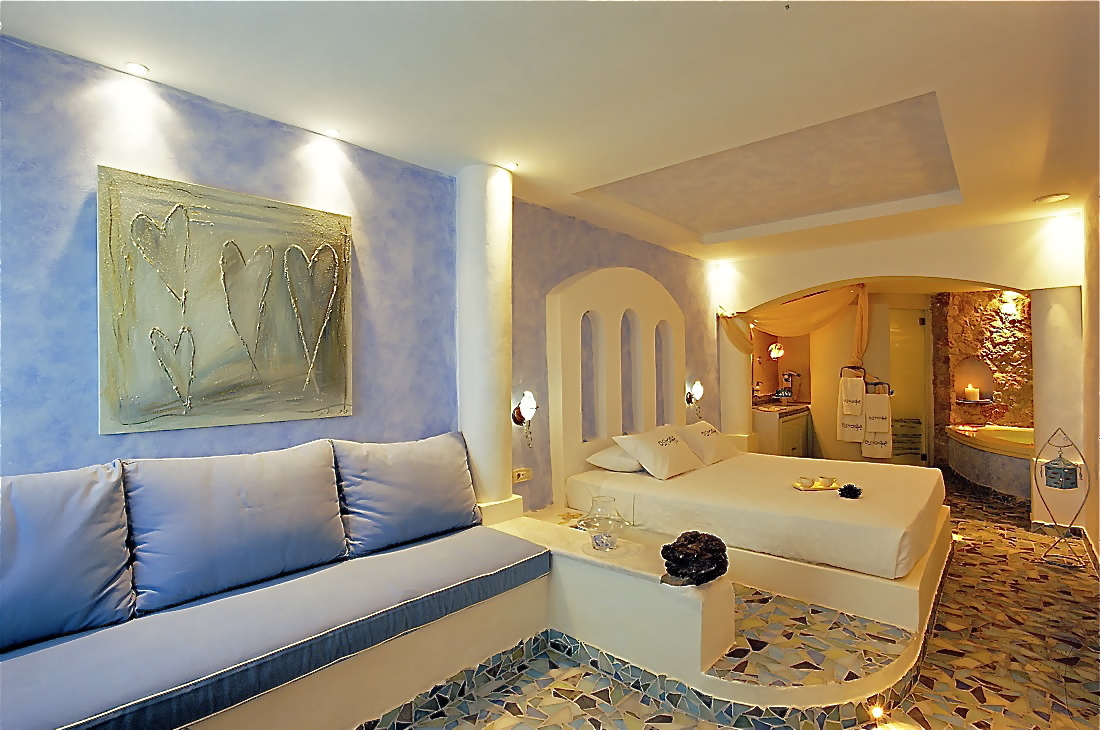 1_Senior_suite_private_couples_Jacuzzi_sea_volcano_caldera_views_Astarte_Suites_Hotel_Santorini_island